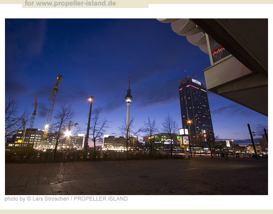 My Berlin Photos Berlin at NIGHT alexanderplatz at night